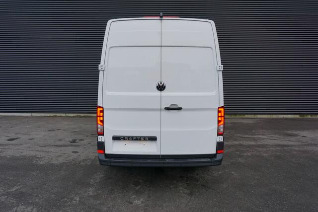 Volkswagen CRAFTER 35 | L3H3 | Facelift | 5 jaar garantie | Geveerde stoel | LED koplampen | Camera | Cruise | PDC
