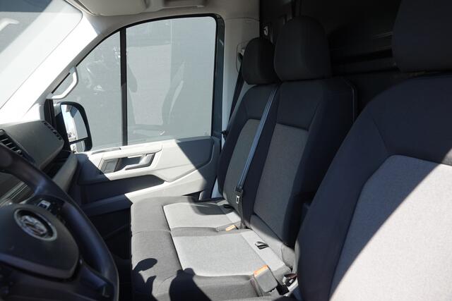 Volkswagen CRAFTER L3H3 | 35 | 3.500 Trekgewicht | Achteruitrijcamera | Trekhaak | Sidebars | 17'' | Indium Grey