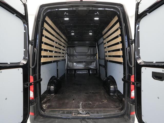 Volkswagen CRAFTER 35 2.0 TDI L3H3 Highline EURO VI Navi via App Camera Trekhaak Voorruitverwarming