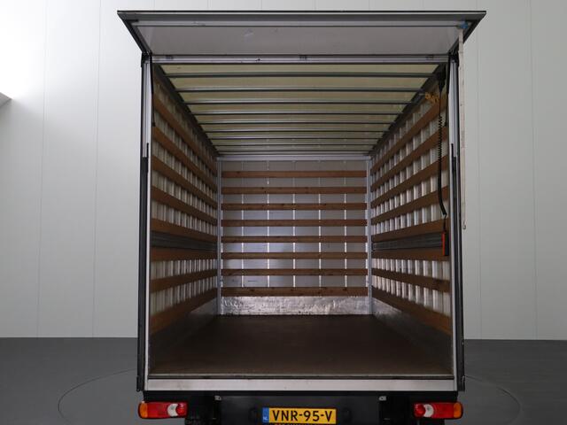 Volkswagen CRAFTER 2.0TDI 177Pk Bakwagen+Laadklep | Navigatie | Camera | 3-Persoons | Airco | Cruise