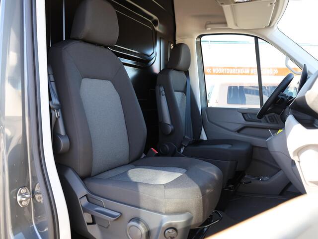Volkswagen CRAFTER 2.0 TDI 177PK Automaat L3H3 Highline | Nieuw Model | Airco | Cruise Control | Navigatie | PDC | Alarm | 2 Stoelen | Achteruitrijcamera | Digital Cockpit |