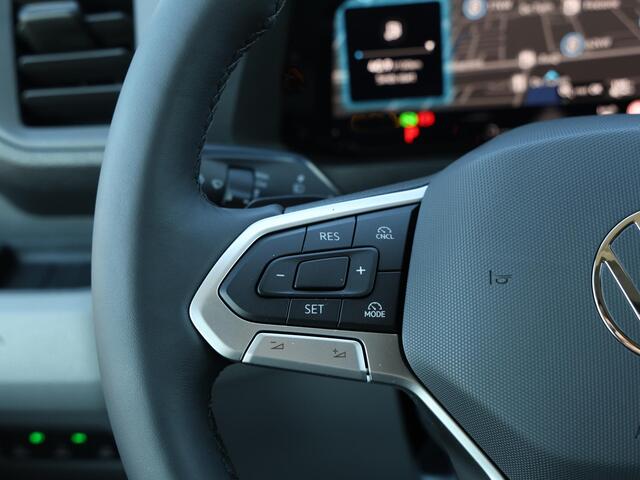 Volkswagen CRAFTER 2.0 TDI 177PK Automaat L3H3 Highline | Nieuw Model | Airco | Cruise Control | Navigatie | PDC | Alarm | 2 Stoelen | Achteruitrijcamera | Digital Cockpit |