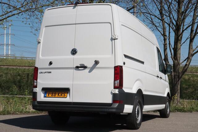 Volkswagen CRAFTER 35 2.0 TDI L3H3 Comfortline 177 PK BPM VRIJ | APPCONNECT | CLIMA | CAMERA + PDC | CRUISE | ERGOACTIVE STOEL+MASSAGE |