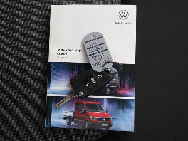 Volkswagen CRAFTER 2.0TDI 140PK L3H2 Highline | 3-Persoons | Navigatie | Camera | Airco | Betimmering