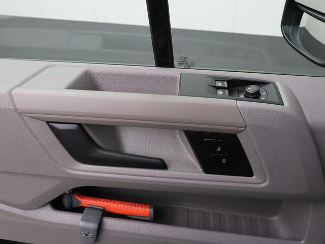 Volkswagen CRAFTER 2.0TDI 140PK L3H2 | Navigatie | Camera | Airco | Betimmering