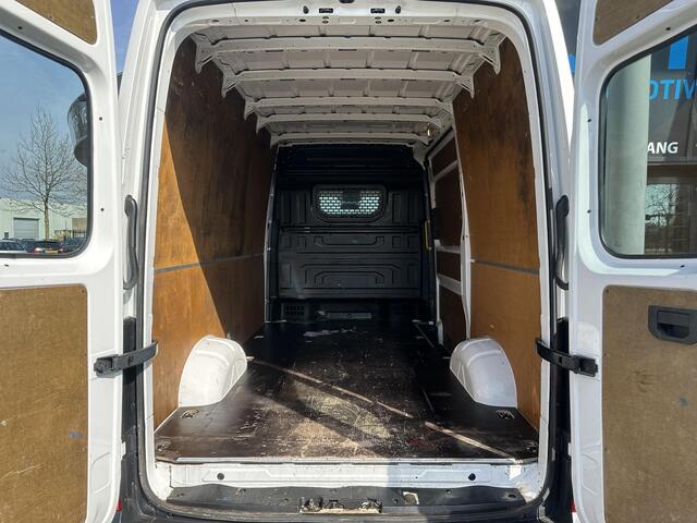 Volkswagen CRAFTER 35 2.0 TDI L3H2 Comfortline*A/C*3000KG HAAK*NAVI*