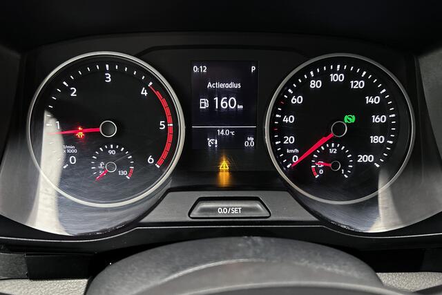 Volkswagen CRAFTER 2.0 TDI 40PK L3H3 DSG | Airconditioning | Cruise control | Parkeersensoren | Trekhaak | Automaat