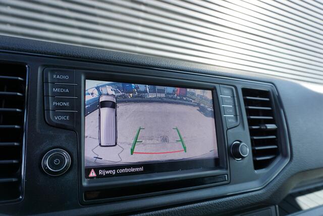 Volkswagen CRAFTER 30 | 140 PK | L3H3 | Cruise | Navi | Stuur- en Stoelverwarming | Voorruitverwarming