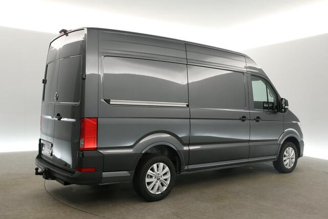 Volkswagen CRAFTER 2.0 TDI DSG HIGHLINE EXCLUSIVE L3H3 | FACELIFT MODEL | BPM VRIJ | NIEUW 3000KG TREKHAAK VIRTUAL ADAPTIVE CRUISE LED 140PK CARPLAY 17"LMV