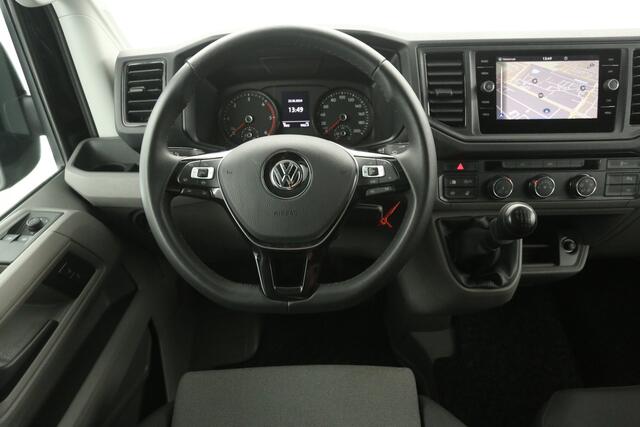 Volkswagen CRAFTER 35 2.0 TDI L3H3 140PK | NIEUW | BPM VRIJ | 3000KG | Airco Cruise Camera Carplay Massagestoel 3 Persoons Navi LED