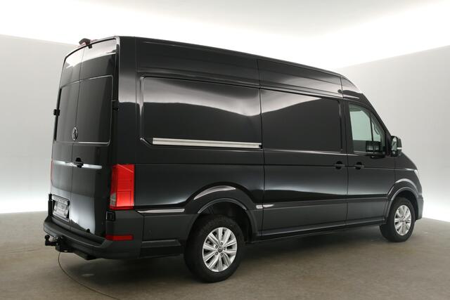 Volkswagen CRAFTER 2.0 TDI DSG HIGHLINE EXCLUSIVE L3H3 | FACELIFT MODEL | BPM VRIJ | NIEUW 3000KG TREKHAAK VIRTUAL ADAPTIVE CRUISE LED 140PK CARPLAY 17"LMV