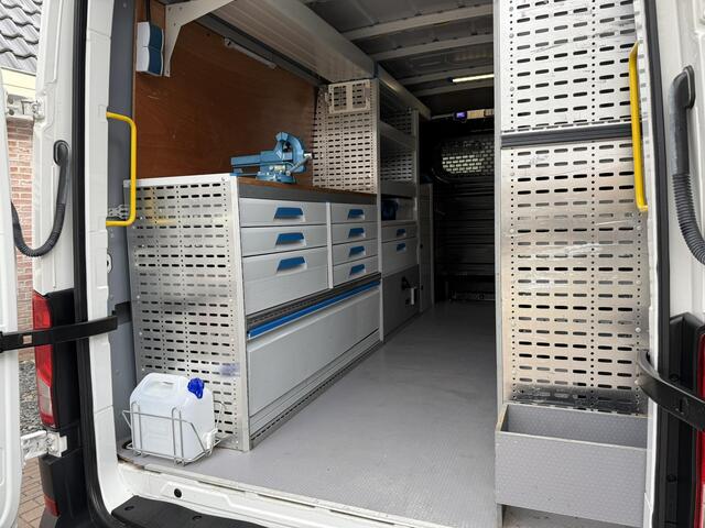 Volkswagen CRAFTER 35 2.0 TDI L3H3 Trendline Sortimo service bus