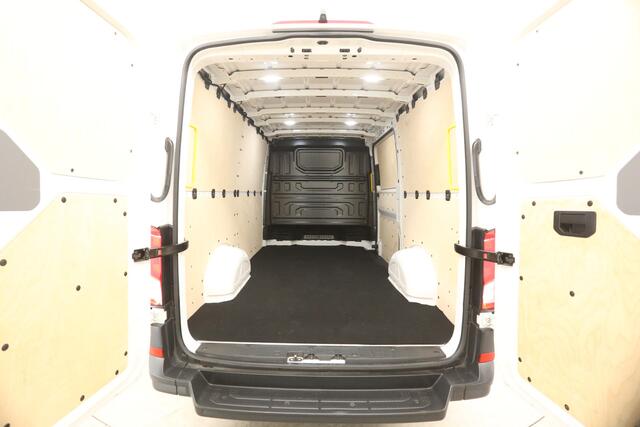 Volkswagen CRAFTER 35 2.0 TDI L3H2 DSG Automaat 141PK Airco Camera Carplay Cruise Navigatie 3 Persoons