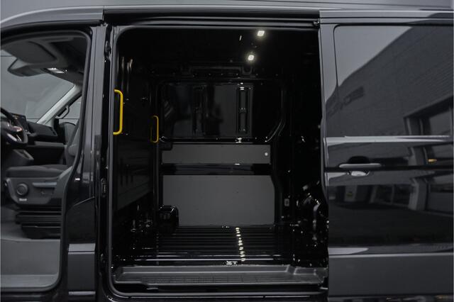 Volkswagen CRAFTER 35 2.0 TDI L3H2 ACC Dubbel Schuifdeur BPM Vrij Facelift LED