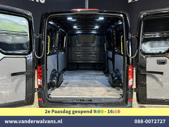 Volkswagen CRAFTER 2.0 TDI 141pk L3H2 L2H1 Euro6 Airco | 3000kg Trekhaak | Stoelverwarming Parkeersensoren