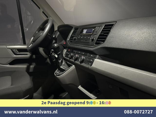Volkswagen CRAFTER 2.0 TDI 141pk L3H2 L2H1 Euro6 Airco | 3000kg Trekhaak | Stoelverwarming Parkeersensoren
