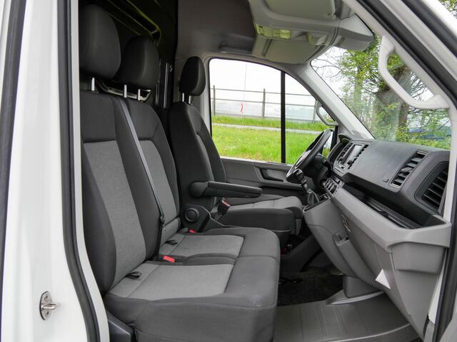 Volkswagen CRAFTER 35 2.0 TDI 140PK RWD L3H3 Highline | ZIJSCHUIFDEUR L+R | TREKHAAK | CAMERA |