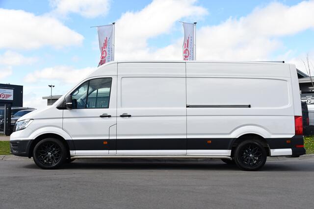 Volkswagen CRAFTER 35 2.0 TDI L4H3 Black & White Edition Highline Camera, Cruise, 177PK, Carplay, Stoelverwarming, LED, 2 x Schuifdeur, Automaat, Sensoren, Trekhaak, Uniek!