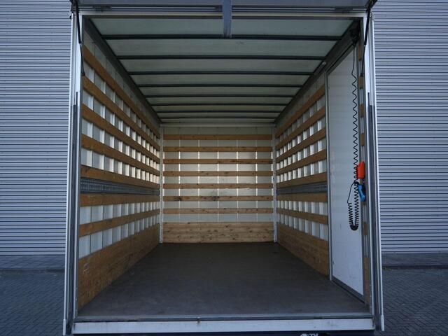 Volkswagen CRAFTER 35 2.0 TDI 140 pk Bakwagen + Klep | 3-zits | Cruise Control | Airco | Laadklep |