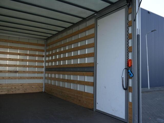 Volkswagen CRAFTER 35 2.0 TDI 140 pk Bakwagen + Klep | 3-zits | Cruise Control | Airco | Laadklep |
