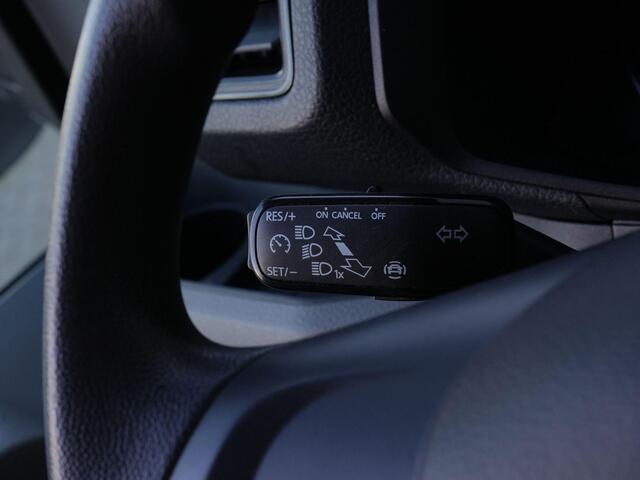 Volkswagen CRAFTER 35 2.0 TDI 140 pk Bakwagen + Klep | 3-zits | Cruise Control | Airco | Laadklep |
