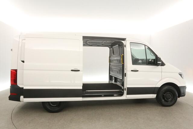 Volkswagen CRAFTER 30 2.0 TDI L3H2 177PK 3000KG Trekgew. Automaat DSG Airco Cruise Carplay 2xSchuifdeur Navi 3 Pers Trekhaak