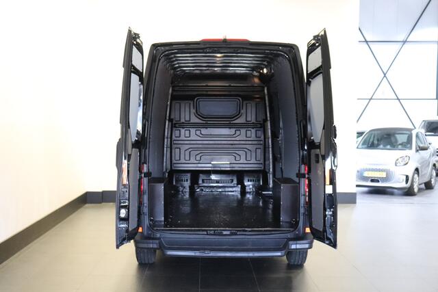 Volkswagen CRAFTER 2.0 TDI 140PK L4H3 Automaat EURO 6 - Airco - Navi - Cruise - ¤ 21.950,- Excl.