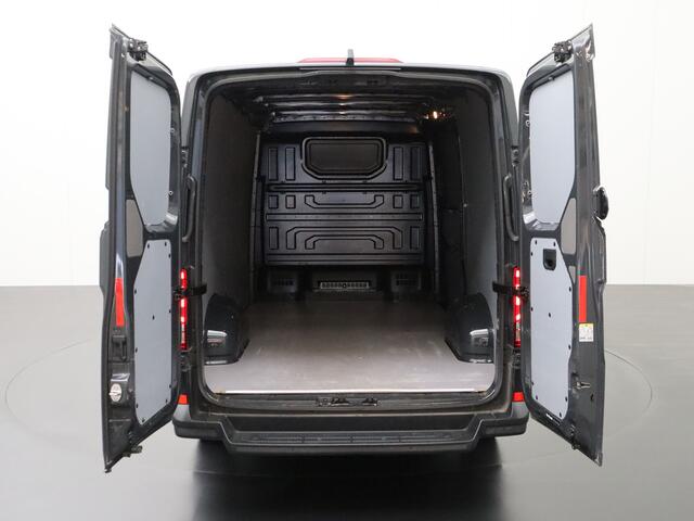 Volkswagen CRAFTER 2.0TDI 140PK L3H2 Highline | Navigatie | Camera | Airco | Cruise | Betimmering