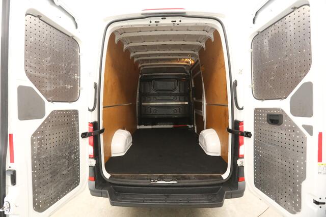 Volkswagen CRAFTER 35 2.0 TDI L3H3 141PK DSG 3000KG Trekgew. Automaat Airco Cruise 3 Persoons Elektrpakket