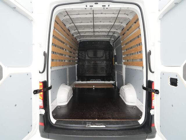 Volkswagen CRAFTER 30 2.0 TDI L3H2 Economy Business Navi via App Camera Airco Cruise