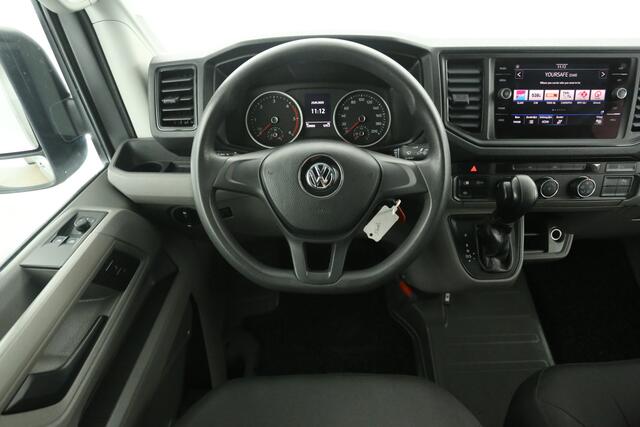 Volkswagen CRAFTER 35 2.0 TDI L4H3 141PK DSG Automaat dHollandia Laadklep Airco Camera Carplay Cruise Navigatie PDC 3 Persoons Sidebars