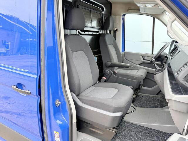 Volkswagen CRAFTER 2.0 TDI 180pk L3H2 Carplay Navigatie Airco Cruise Control Camera Parkeersensoren