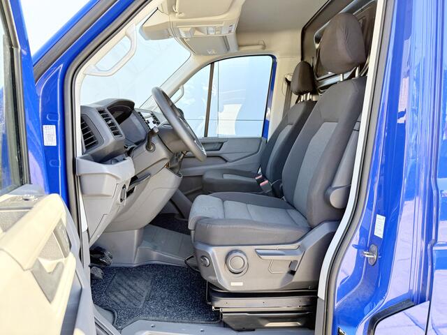 Volkswagen CRAFTER 140pk L3H2 Carplay Navigatie Airco Cruise Control Camera Parkeersensoren