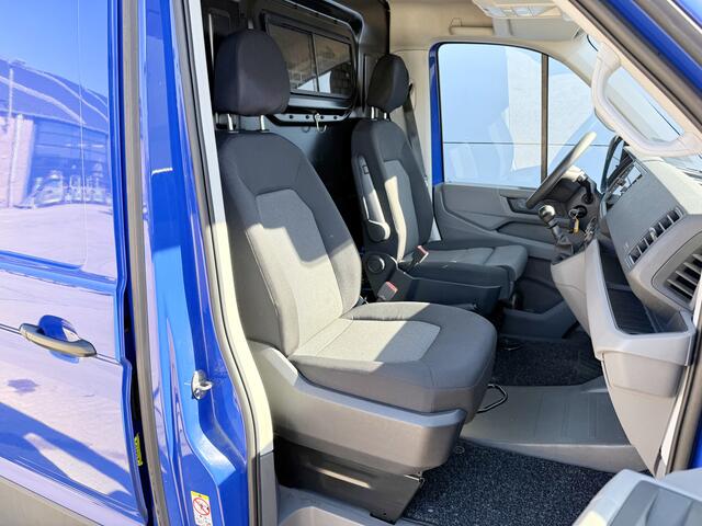 Volkswagen CRAFTER 140pk L3H2 Carplay Navigatie Airco Cruise Control Camera Parkeersensoren
