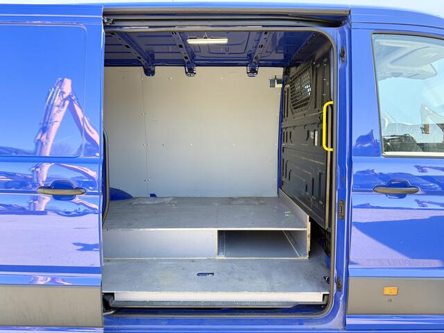 Volkswagen CRAFTER 140pk L3H2 Carplay Navigatie Airco Cruise Control Camera Parkeersensoren