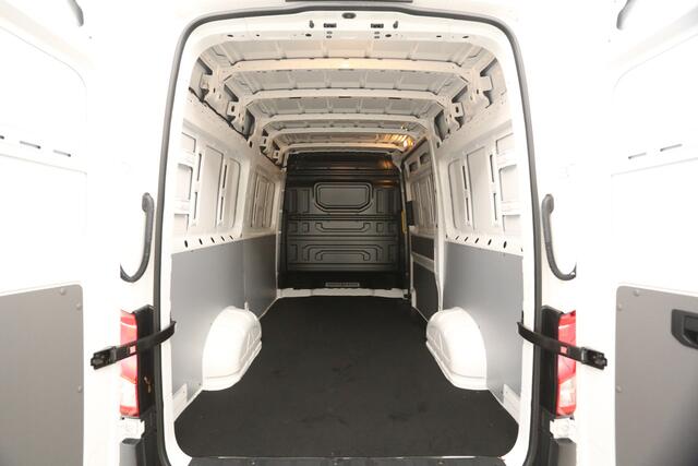 Volkswagen CRAFTER 30 2.0 TDI L3H3 | BPM Vrij | 140PK | Airco Cruise Carplay Navigatie Parkeersensoren 3 Persoons
