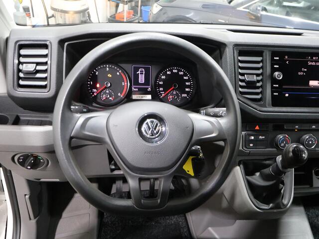 Volkswagen CRAFTER 30 2.0 TDI L3H3 Comfortline | 140 PK | Navigatiesysteem Apple Carplay / Android Auto DAB+ | Airco | Cruise Controle | Comfortstoel Plus + Bijrijdersbank opklapbaar | Voorruit Verwarmbaar | Parkeersensoren V+A | Trekhaak