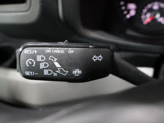 Volkswagen CRAFTER 30 2.0 TDI L3H3 Comfortline | 140 PK | Navigatiesysteem Apple Carplay / Android Auto DAB+ | Airco | Cruise Controle | Comfortstoel Plus + Bijrijdersbank opklapbaar | Voorruit Verwarmbaar | Parkeersensoren V+A | Trekhaak