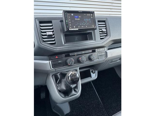 Volkswagen CRAFTER 35 2.0 Bakwagen met laadklep Trekhaak