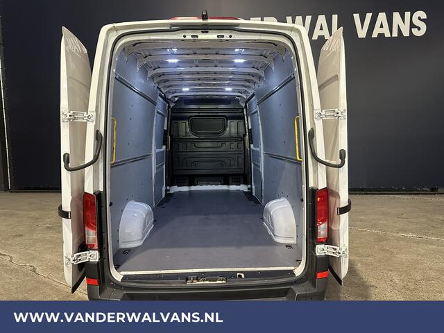Volkswagen CRAFTER 2.0 TDI 141pk L4H3 L3H2 Euro6 Airco | 2x zijdeur | Camera | Apple Carplay | Android Auto, Parkeersensoren, Bijrijdersbank