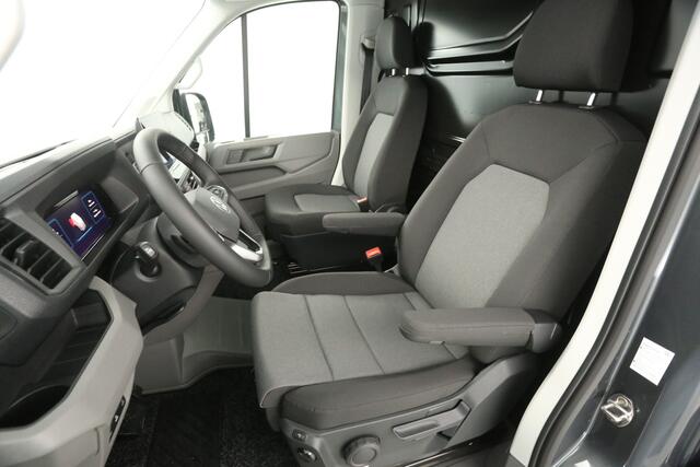 Volkswagen CRAFTER 2.0 TDI DSG HIGHLINE EXCLUSIVE L3H3 | FACELIFT MODEL | BPM VRIJ | NIEUW 3000KG TREKHAAK VIRTUAL ADAPTIVE CRUISE LED 140PK CARPLAY 17"LMV