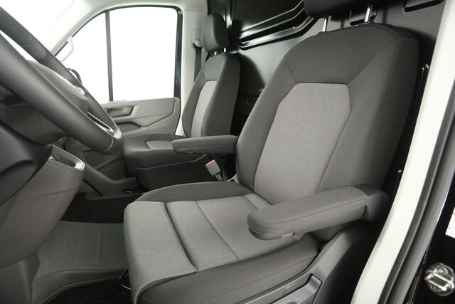 Volkswagen CRAFTER 30 2.0 TDI L3H3 Exclusive | FACELIFT MODEL!! NIEUW!! | BPM VRIJ | VIRTUAL COCKPIT CRUISE LED 140PK 3000KG TREKHAAK CARPLAY 17"LMV