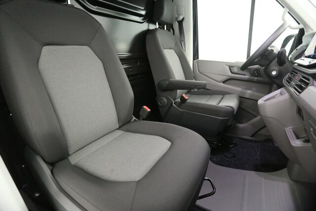 Volkswagen CRAFTER 2.0 TDI DSG HIGHLINE EXCLUSIVE L3H3 | FACELIFT MODEL | BPM VRIJ | NIEUW 3000KG TREKHAAK VIRTUAL ADAPTIVE CRUISE LED 140PK CARPLAY 17"LMV