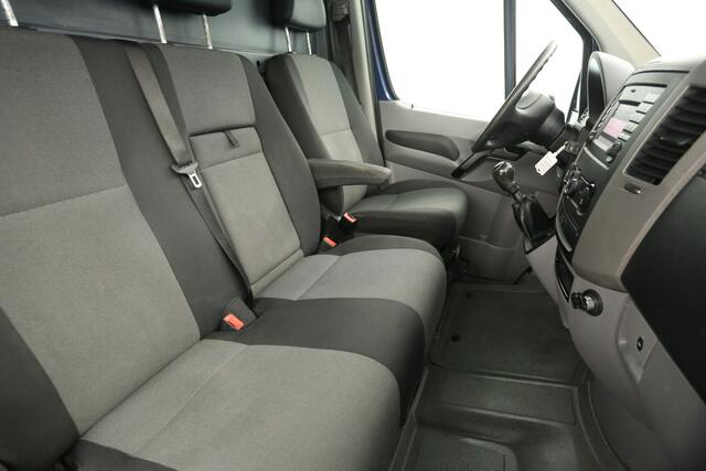 Volkswagen CRAFTER 28 2.0 TDI L2H2 Airco Cruise 3 Persoons Bluetooth Elektrpakket Schuifdeur