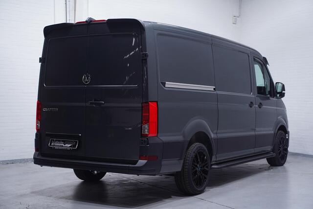 Volkswagen CRAFTER 2.0 TDI 140 pk L3H2 DSG Aut. Edition 19" LMV Navi, Camera, V+A Spoiler, Treeplanken, PDC V+A, BPM Vrij, 3-Zits