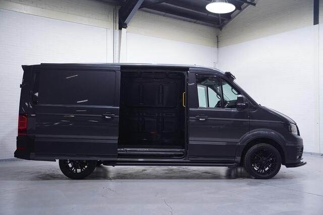 Volkswagen CRAFTER 2.0 TDI 140 pk L3H2 DSG Aut. Edition 19" LMV Navi, Camera, V+A Spoiler, Treeplanken, PDC V+A, BPM Vrij, 3-Zits