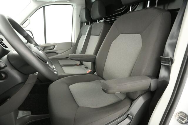 Volkswagen CRAFTER 30 2.0 TDI L3H3 | BPM VRIJ | 140PK Airco Carplay Cruise 17"LMV Navigatie PDC 3 Persoons