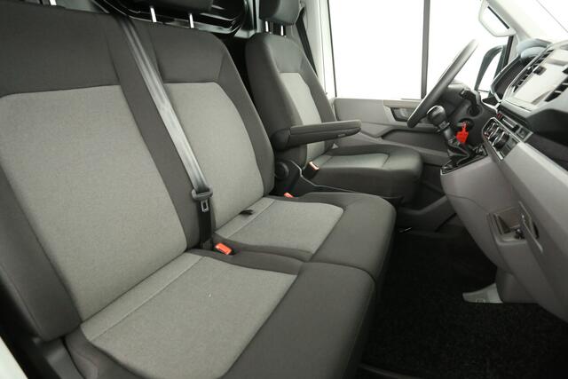 Volkswagen CRAFTER 30 2.0 TDI L3H3 | BPM VRIJ | 140PK Airco Carplay Cruise 17"LMV Navigatie PDC 3 Persoons