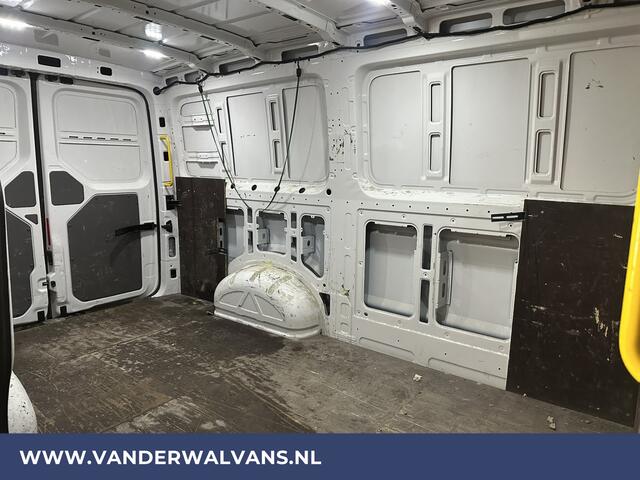 Volkswagen CRAFTER 2.0 TDI L3H2 L2H1 Euro6 Airco | Camera | Apple Carplay | Android Auto Parkeersensoren, Verwarmde voorruit, Bijrijdersbank