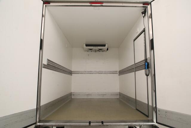 Volkswagen CRAFTER 35 2.0 TDI Bakwagen | NACHTKOELING | 141PK DSG Automaat Koelwagen Laadklep Laadbak Zijdeur Koelauto Airco Cruise Navi 3 Persoons
